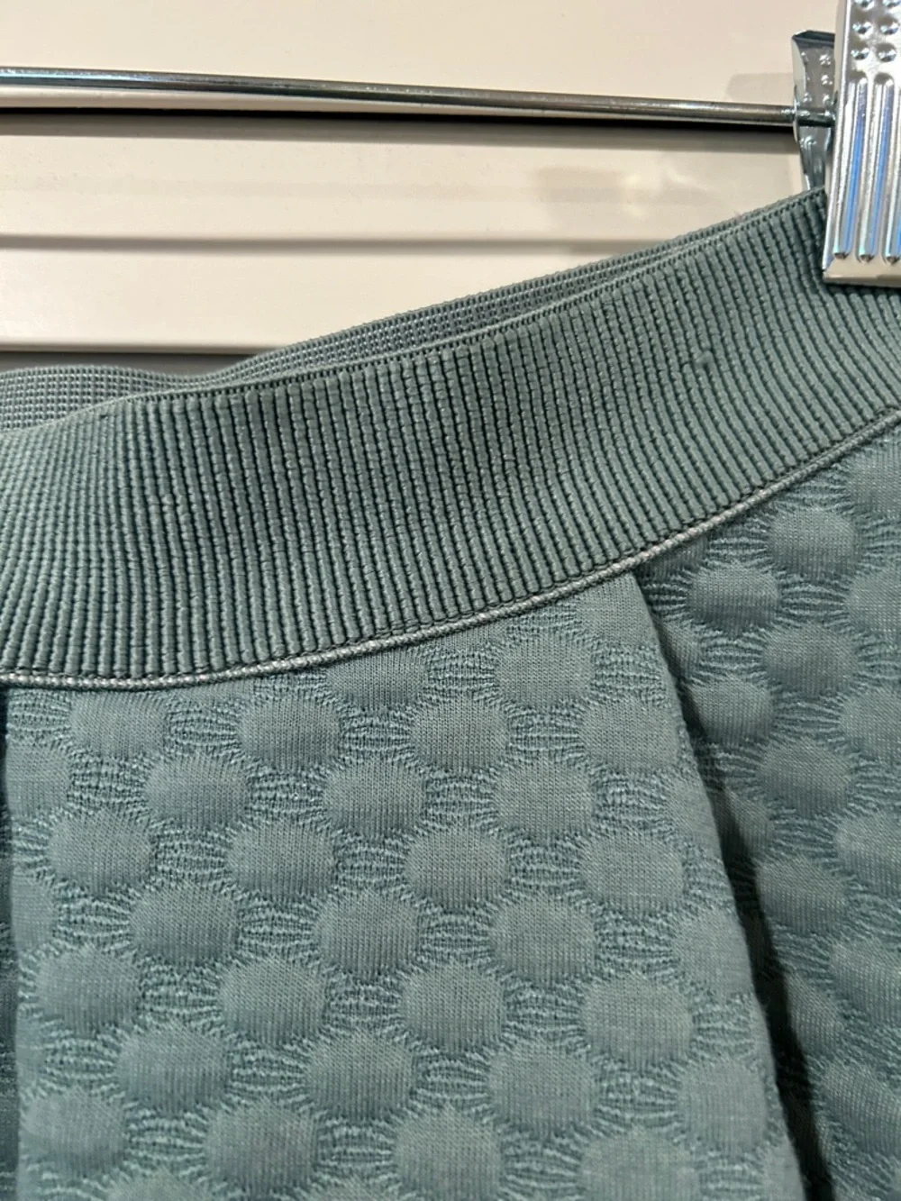 H&M Quilted Skirt in Sage Size S - Picture 4 of 4